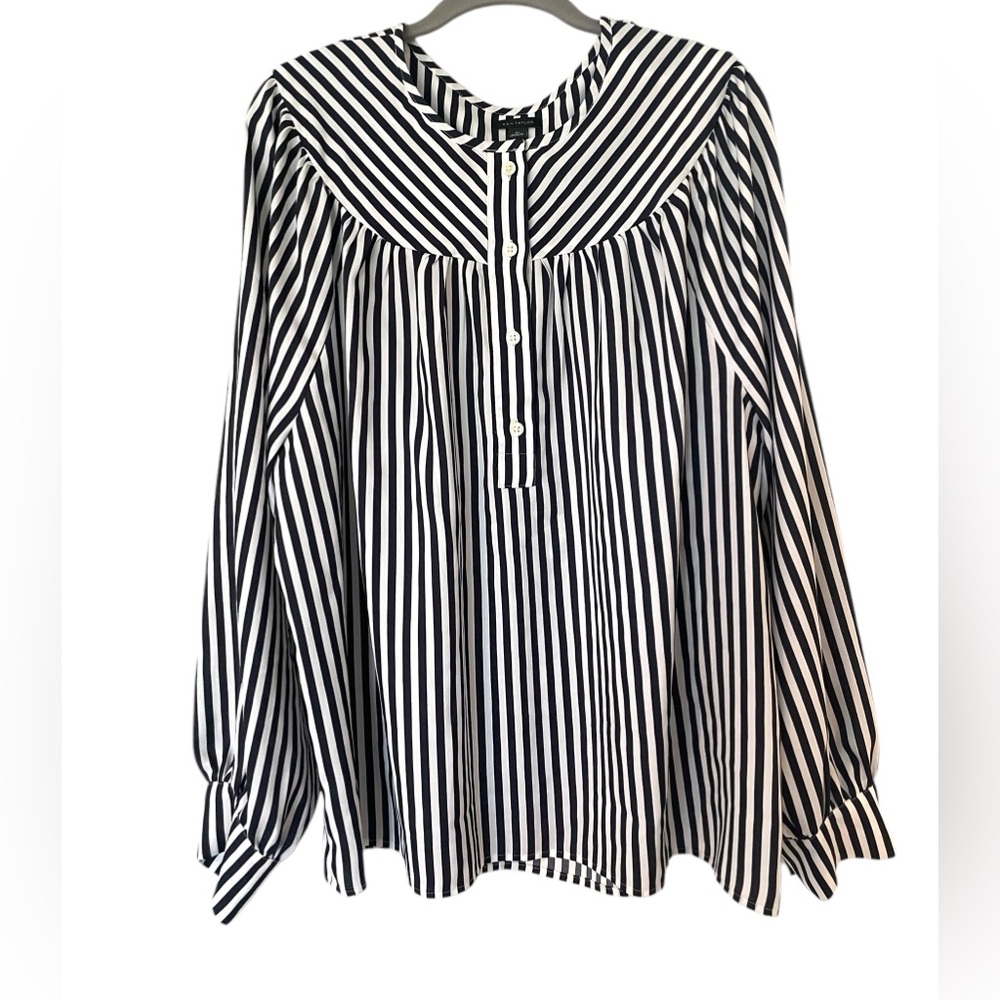 Ann Taylor Black and White Stripe Blouse. Never Worn. Size XL.